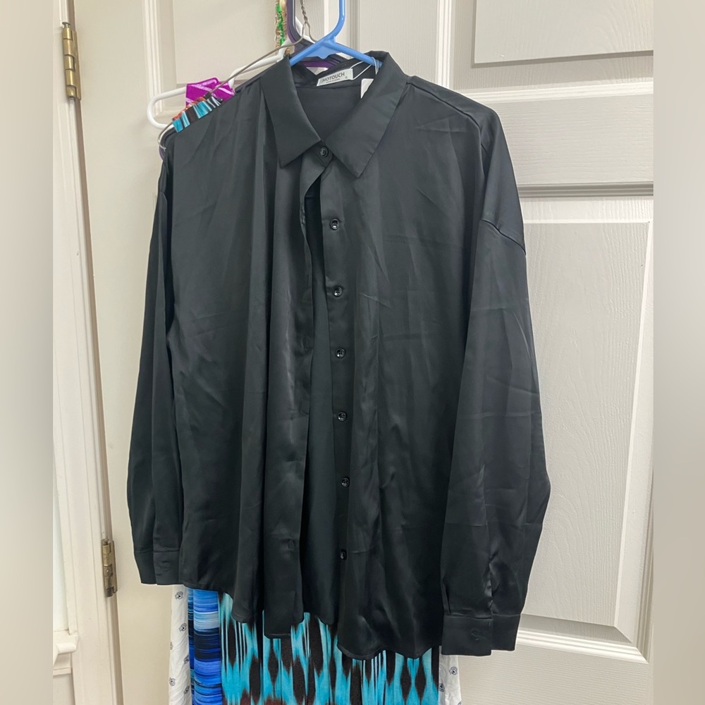 Black silky satiny all purpose shirt nwt